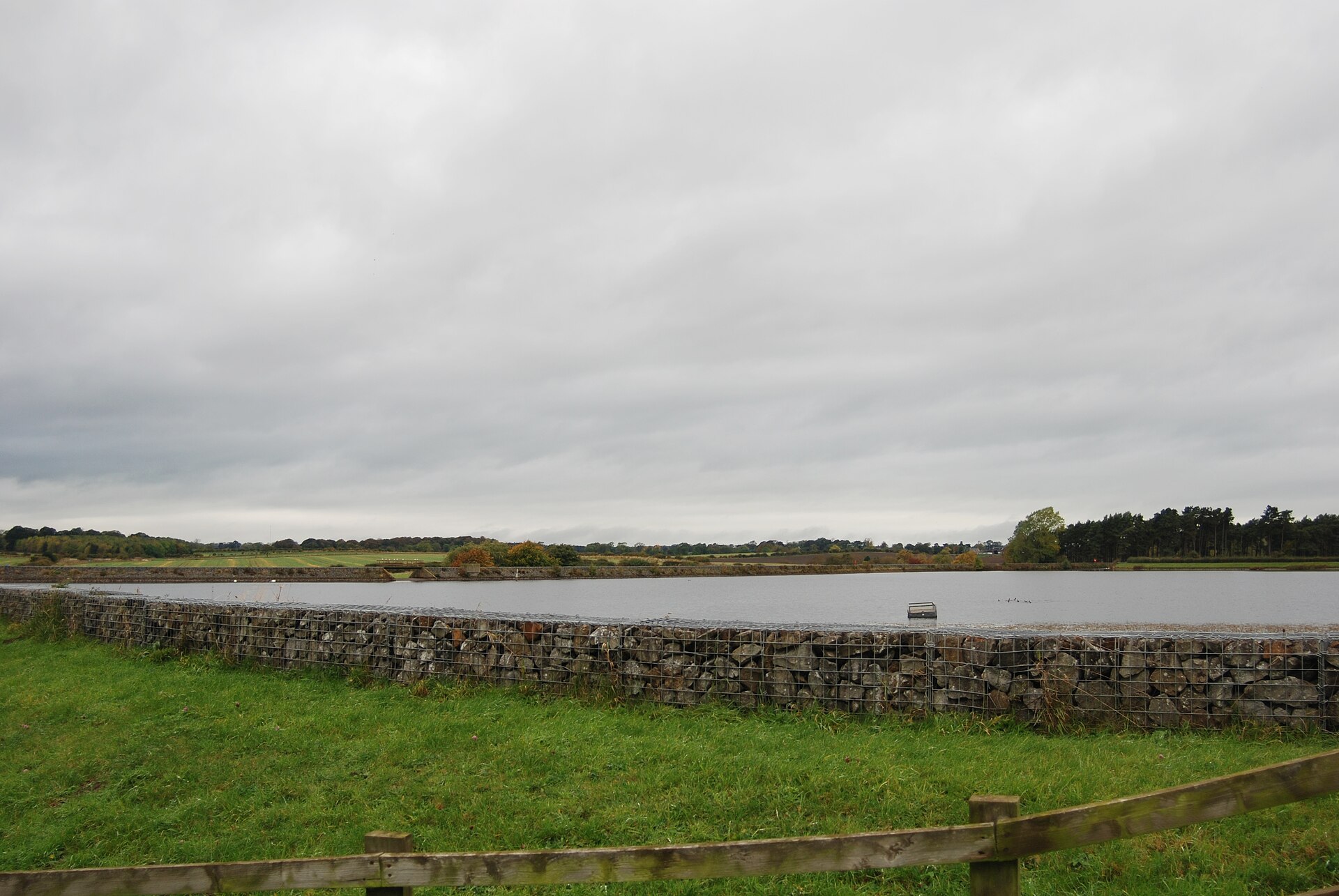 Whittle Dene Reservoir photo